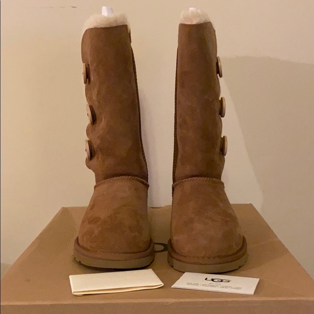 UGG Bailey Button Triplet Boot